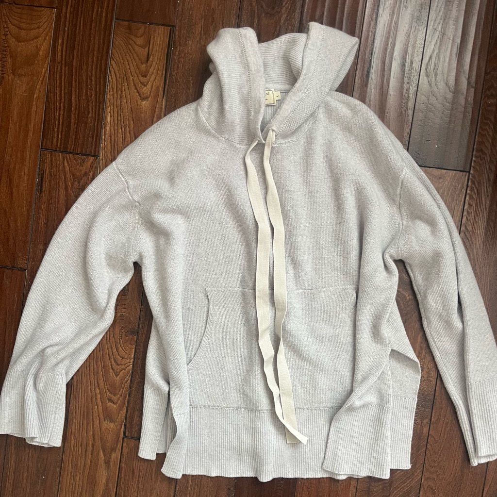 Maison Kitsune Large Women’s Cashmere Light Gray Cozy Hooded Knit Sweater